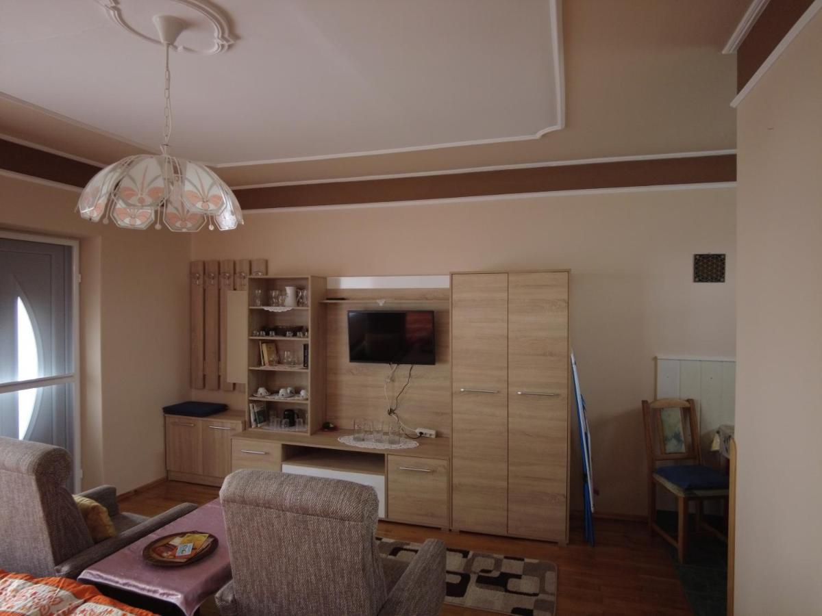 Stop Apartment Bük Екстериор снимка