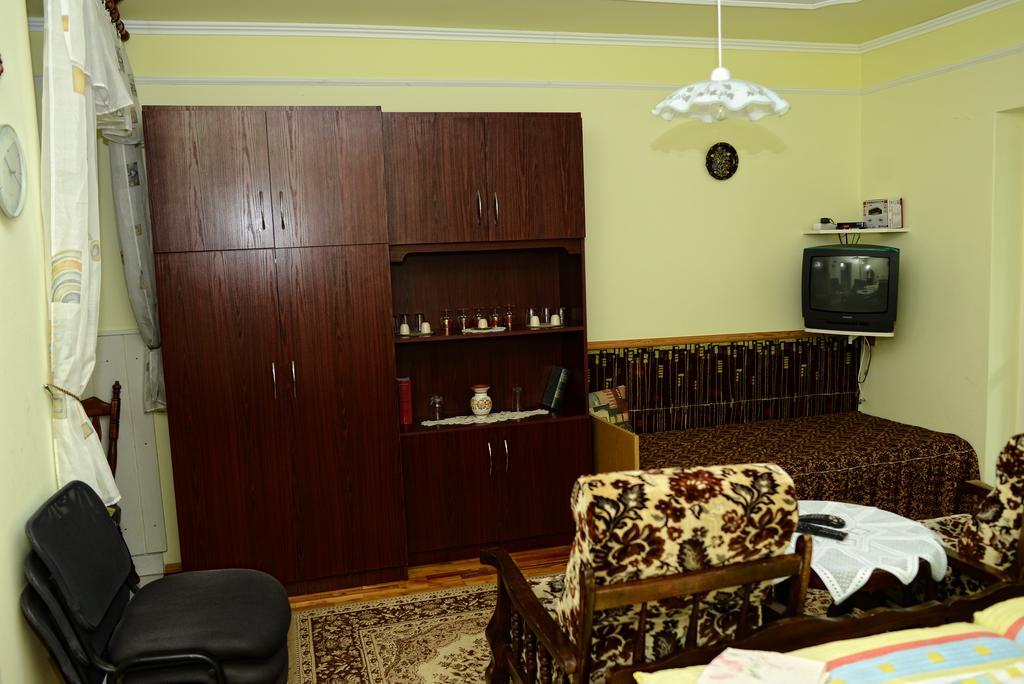 Stop Apartment Bük Стая снимка